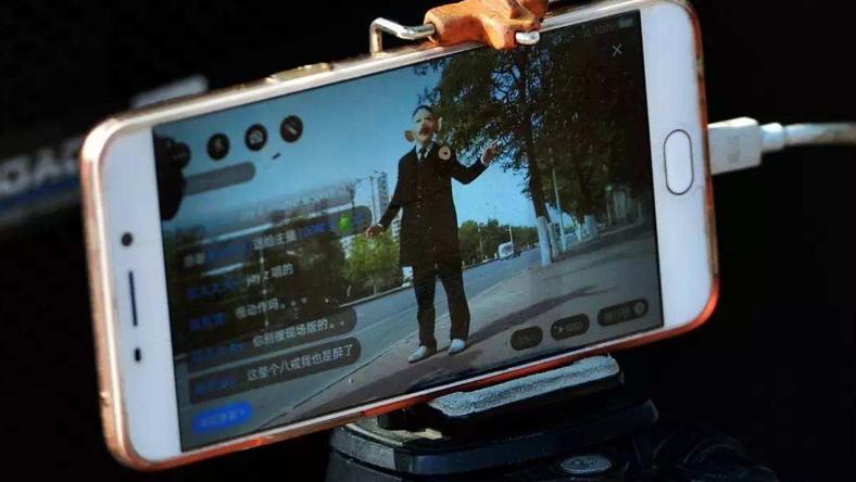 【早报】因将港台列为“国家”,花椒直播被网信办责令整改